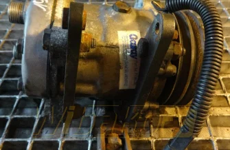 Air conditioning compressor Sanden U4709 