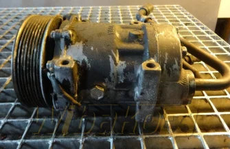 Air conditioning compressor Volvo L180 