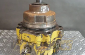 Drive motor Komatsu PC210-3 