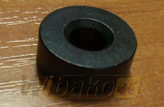 Spacer Deutz 02113047