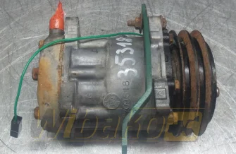 Air conditioning compressor Volvo B709S18 