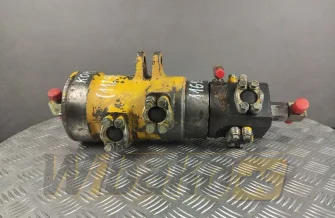 Swing joint (Svivel joint) Komatsu 04372 KD20Y62A1110