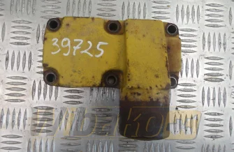 Thermostat housing Komatsu S6D125-1 