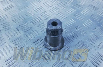 Gear bolt (pin) pośredniego for engine Deutz TD2009 L04 04112067