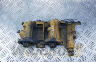 Pokrywa obudowy chłodniczki oleju + podstawa filtra Engine / Motor Caterpillar 3208 7W1763