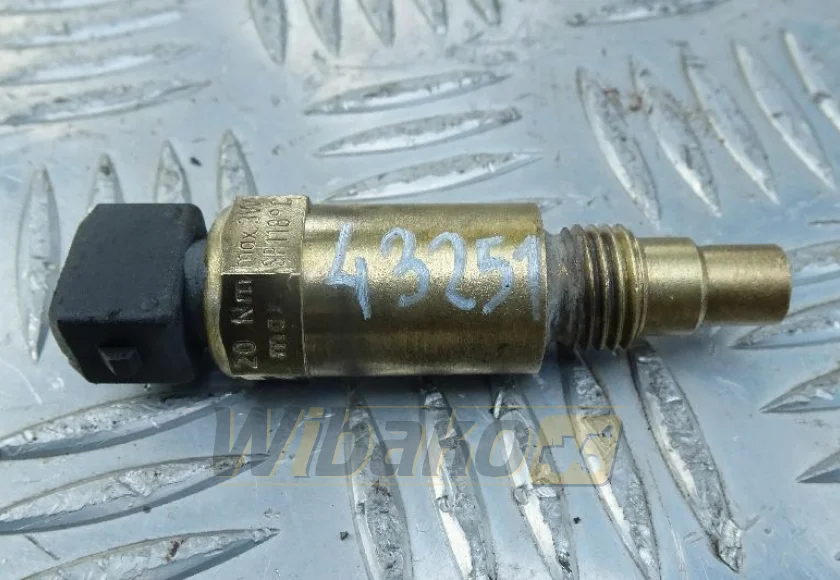 Temperature sensor Deutz 04199207 – used