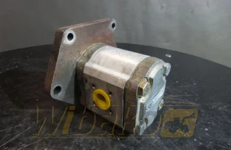 Gear pump O&K 22449 03995009