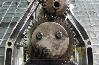 Oil pump for engine Volvo D12D 6101726