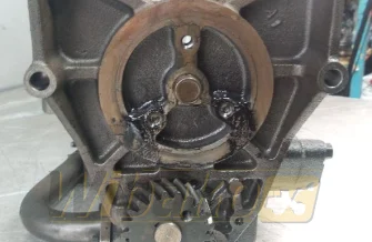 Oil pump for engine Volvo TD122 1000726
