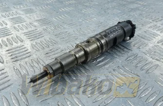 Injector Deutz TCD6.1 04514650
