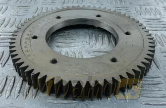 Intermediate gear wałka rozrządu Deutz 04223557