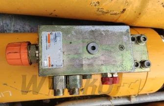 Cylinder lock / safety valve Liebherr R904C 5009395