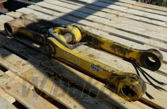 Bucket connector for excavator Liebherr R924 