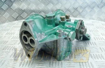 Oil filter bracket Engine / Motor Volvo TD122 470983