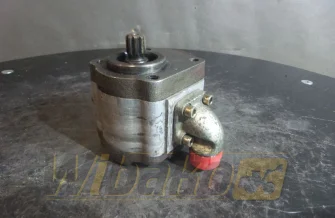Gear pump Commercial PE11A139B2XEJ06-81 