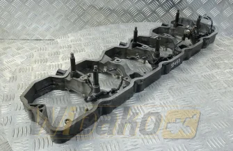 Obudowa pokrywy zaworowej for engine Cummins QSB6.7 4938658
