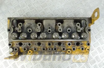 Cylinder head for engine Caterpillar 3054 164-6098
