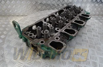 Cylinder head for engine Volvo D5F 04910987