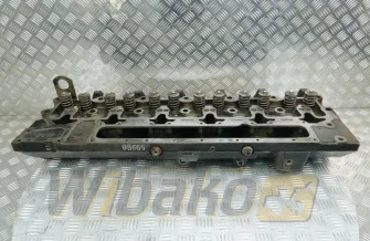 Cylinder head for engine Case 6T-830 3920028