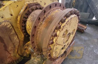 Final drive for bulldozer Caterpillar D6M 