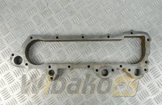 Distance obudowy chłodnicy oleju for engine Liebherr D9408 9077321