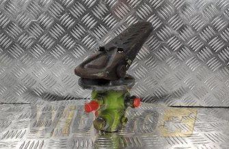 Pedal Terex 9223... 
