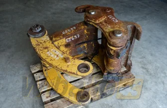 Bucket connector for excavator Liebherr R944 