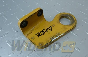 Cylinder head mounting bracket for engine Caterpillar C4.4 358-8132