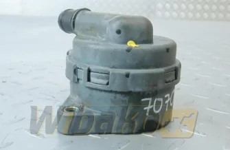 Crankcase breather Deutz 04905110