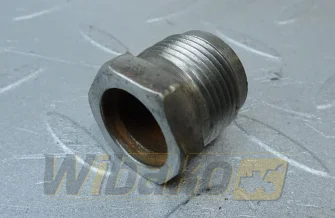 Injector adapter nut Cummins 3946625