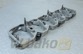 Obudowa pokrywy zaworowej for engine Cummins QSB6.7 4938658