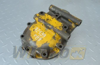 Oil radiator connector for engine Harvester H25 340703R1