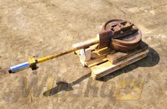 Idler for bulldozer Liebherr PR732M 