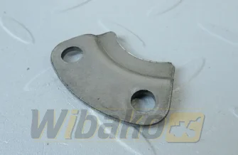 Camshaft thrust bracket pompy wtryskowej Kubota 15841-16320