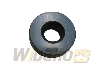 Spacer Deutz 02113047