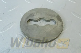 Spacer koła zębatego pośredniego for engine Kubota V3307-T 1J770-24360