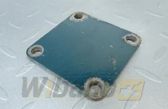 Block cap 6x82x82 mm for engine Kubota D950 