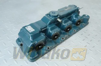 Cylinder head cover for engine Kubota V2607 1J710-14502