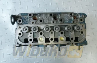 Cylinder head for engine Kubota D902 D902