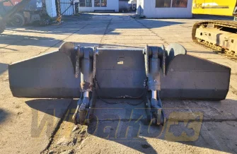 Blades for excavator Liebherr 94089893