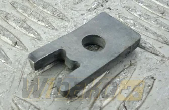 Injector holder for engine Deutz D2011 04281147