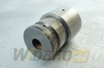 Idler pin Deutz 04264438