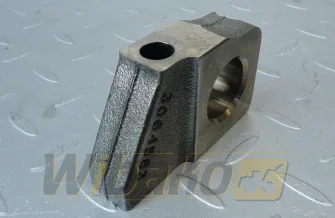 Pusher roller bracket Cummins 3064583