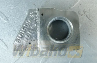 Pusher roller bracket Cummins 3031919