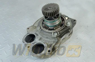 Water pump Liebherr 10132817