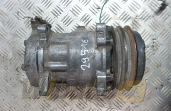 Air conditioning compressor Sanden SD7H15/S8236 