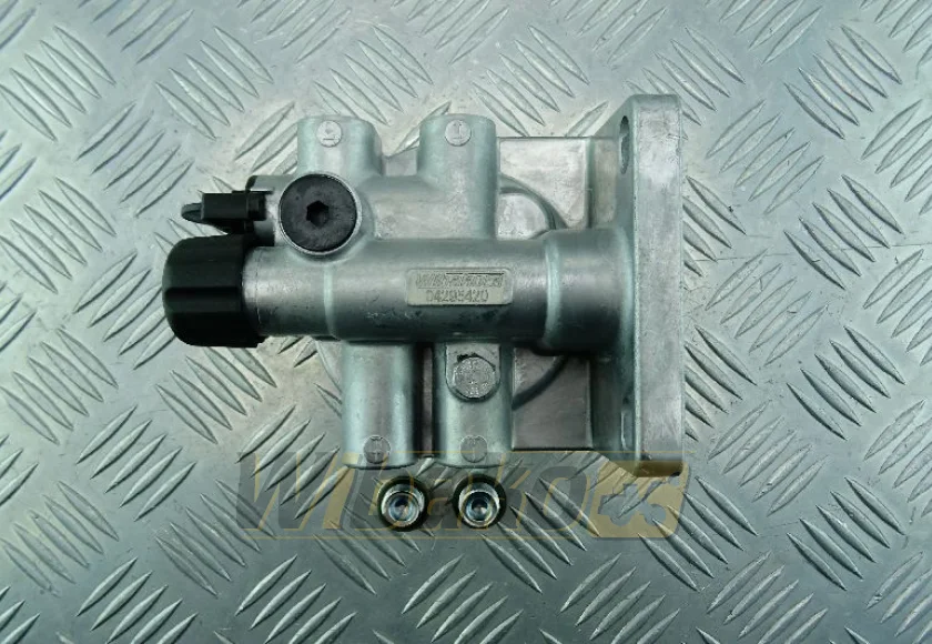 Fuel filter bracket wbk 04295420 – new