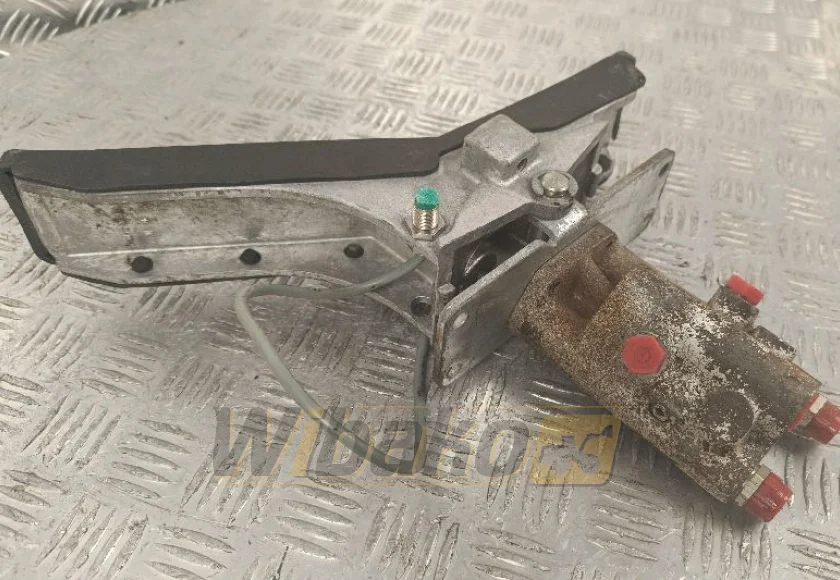 Pedal Liebherr VG-7 2/3 L 01 9265508-006 – used