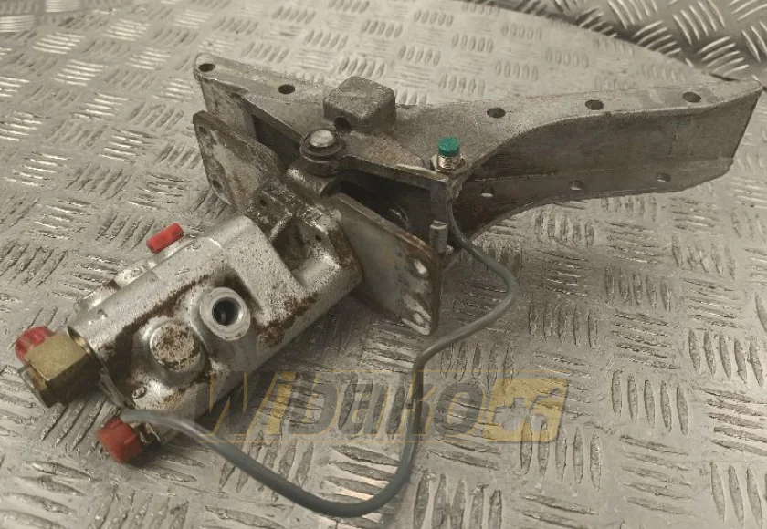 Pedal Liebherr VG-7 2/3 L01 9882965-000 – used