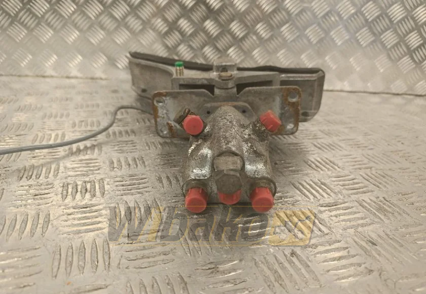 Pedal Liebherr VG-7 2/3 R 01 9882968-000 – used